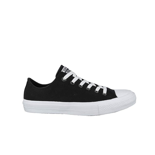 Black top converse plimsolls