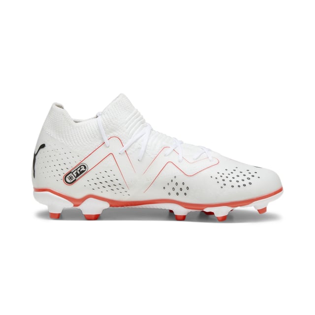 Color: Blanco BLANCO/PUMA NEGRO/ORQUÍDEA FUEGO Parte superior: Tela Interior: Tela, material sintético Suela: Material sintético, tachonado Cierre: Cordones Ajuste: Regular Uso: Fútbol
