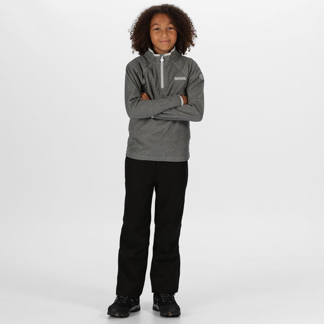 Regatta Childrens/Kids Loco Fleece (Light Steel/Stahlgrau) 100% Polyester. Mini-Streifen-Mikrofleece mit Reißverschluss am Hals. 140gsm. Dehnbare Bündchen an Ärmeln und Kragen. Maschinenwaschbar.