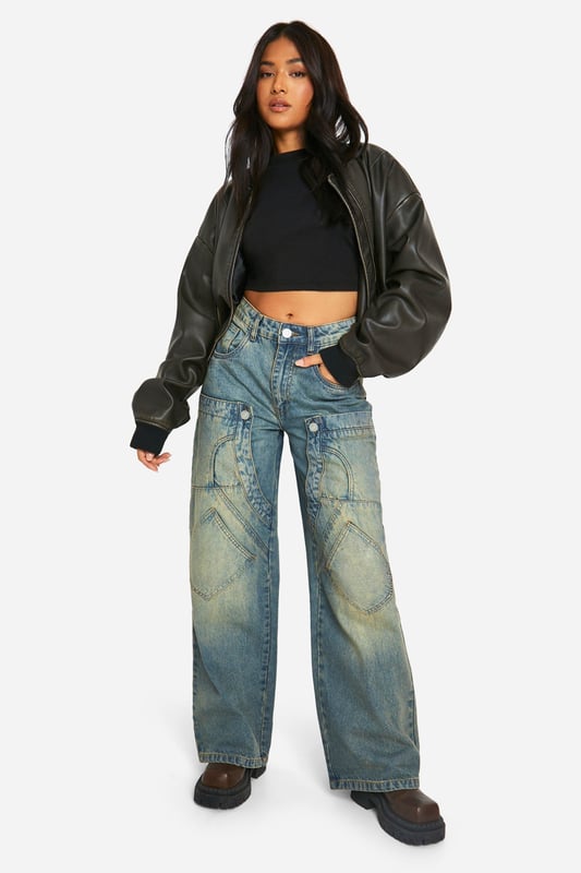 Get ready to fall in love with these petite boyfriend jeans. Oversized silhouettes are all the rage right now, which is why we love these jeans so much! Made for women who are slightly shorter, these boyfriend jeans will give you that slouchy look without completely drowning your figure. Wear them with an oversized t-shirt and trainers for a relaxed look, or go all-out in a cropped shirt and chunky heels.Style: Boyfriend JeansLength: Regular