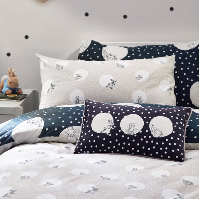 Bring an element of mischief with this playful Peter Rabbit™ Spot Me duvet cover set. This monochrome scandi inspired bedding set features sweet illustrations of Peter, on a backdrop of white spots and polka dots. The Peter Rabbit™ Spot Me duvet cover set can be flipped for a mid-week refresh, giving you two looks in one!