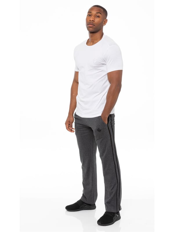 These Regular fit EZLP586 Lounge pants feature classic contrast stripes to sides, 2 side pockets, cotton blend for superior comfort, adjustable waist with drawstrings