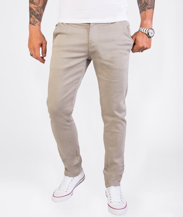 Angeboten wird eine Herren Chino Hose der Trendmarke "Rock-Creek". Super bequem Herren Hose aus Baumwolle. Top Qualität und Hochwertige Verarbeitung .