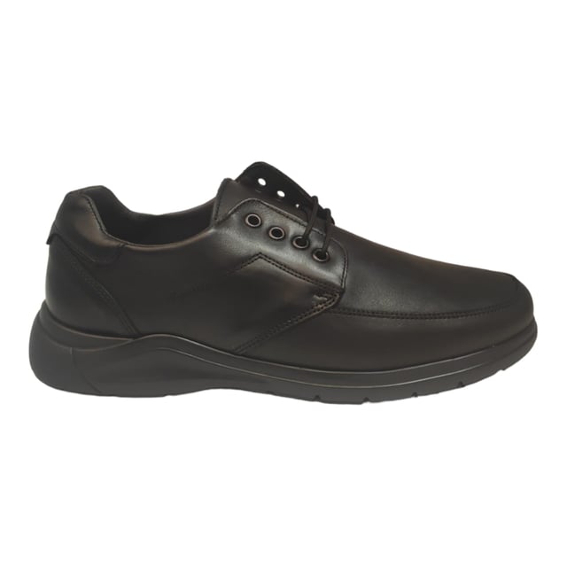 Zapato de cierre de cordones en la zona del empeine con plantilla transpirable. Cuenta con una cómoda suela y una planta shock-absorber antideslizante.