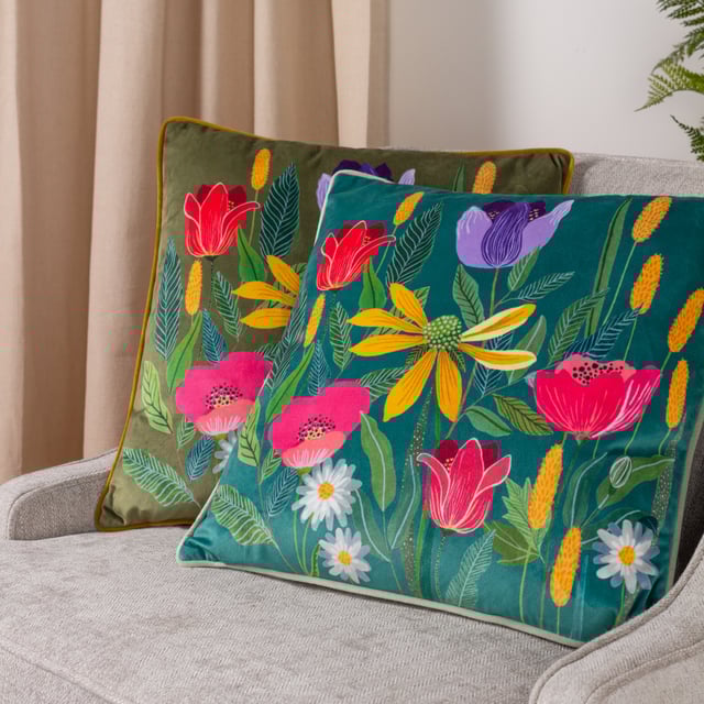 Bright and beautiful, the rich, yellow Celandine stands out against the vibrant background and surrounding poppies. In razor sharp detail, these florals are printed onto opulent soft velvet, which are surrounded by a contrasting piped trim and an equally soft velvet reverse. Outstanding natural beauty in deep rich tones, the Celandine cushion will stand out immediately as soon as you walk into the room.
