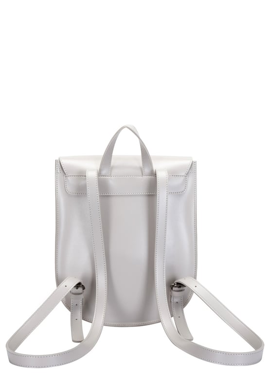 You’ll be ready to take on anything the day holds with our minimalistic backpack uplifting any outfit. This wardrobe staple can be styled up or down from a floral dress to mom jeans, the unique, contemporary shape featuring gun metal buckle detailing and our debossed logo creates a chic and unforgettable look. Features: , Claudia Canova blind debossed logo, Flapover front with mag-dot fastening, Grab handle, Two adjustable backpack straps, Gunmetal hardware Style Ref: 84312 GREY