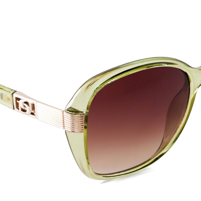 Elevate your warm-weather styling with our Gernada sunglasses. This oval-shaped frame is complemented with a gradient smoke lens and for a luxurious finish, boasts our bespoke 'DD'-interlock branded hardware at the trims of the arms.