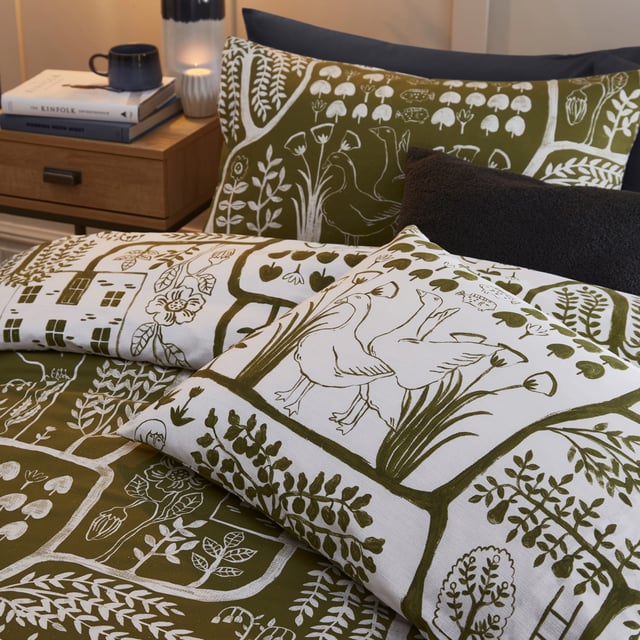 There is always something new to spot on the Frida duvet cover set! The intricately designed abstract drawings are a modern take on folk art and is inspired by the green tones found in nature, bringing it indoors to reconnect and rejuvenate. The moss coloured side is ideal to create a cocooning, nature inspired space, while the transitional designed reverse offers a fresher alternative, with a white base to add lightness to any space. An amazingly abstract and quirky duvet cover set which adds a fun rustic feel to your bedroom.