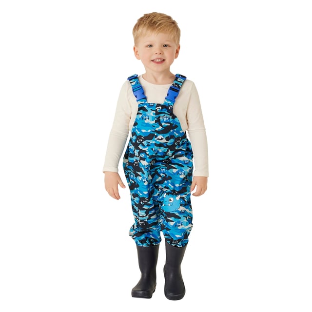 Regatta Kinderen/Kinderen Dierendag Spike Het Monsterbroek (Hydroblauw) 100% Polyester. Stof: Hydrafort. Ontwerp: Overal bedrukt, Camo, Monster. Voering: Taffeta. Hals: Crew Neck. Mouwtype: Met lange mouwen. Stoftechnologie: Ademend, Isotex 15000, Stretch, Waterdicht, Winddicht. Sluiting: Verstelbare gesp, Pull-On. Verstelbare schouderriem, gesp, elastische enkels, reflecterend detail, getapete naden, drukknopen onder de oksels. 10000g/m²/24hrs. Duurzaamheid: Gemaakt van gerecycled materiaal. 24-36 maanden: 22,5 in.