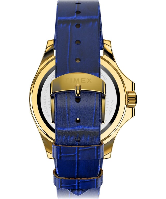 Deze Timex Kaia Multi Dial Horloge voor Vrouwen is het perfecte tijdsmeetinstrument om te dragen of cadeau te geven. De gouden 40 mm ronde kast in combinatie met de comfortabele blauwe leren horlogeband zorgt ervoor dat je zonder compromissen kunt genieten van dit schitterende horloge. Aangedreven door een hoogwaardige quartzbeweging en waterbestendig tot 5 bar, blijft je horloge doortikken. Onze Kaia multifunctionele horloge mengt fijne details met een beetje glans om je er op elk moment verzorgd en stijlvol uit te laten zien. Dit Multi Dial horloge heeft een kalenderfunctie: Dag-Datum, 24-uursweergave en lumineuze wijzers. Hoogwaardige blauwe leren band met een lengte van 19 cm en een breedte van 20 mm met een gesp. Kastdiameter: 40 mm, kastdikte: 11 mm, kastkleur: Goud en wijzerplaatkleur: Goud.