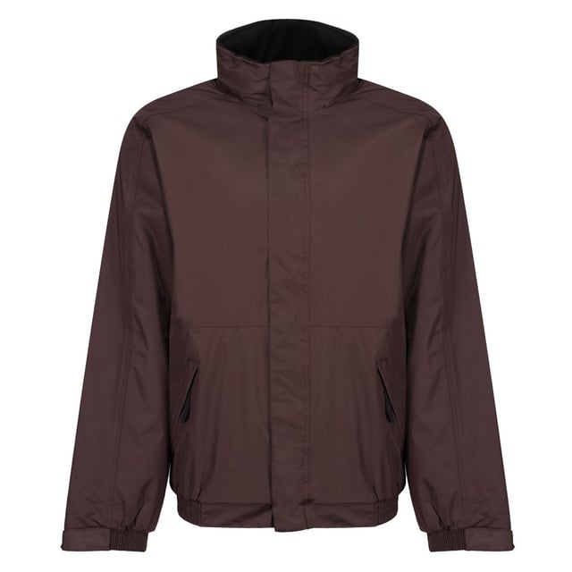 Getapete naden Waterbestendig en winddicht Kraag en lichaam fleece gevoerd Polyamide gevoerde mouwen met Thermo-Guard isolatie Binnenkant: 250-serie anti-pluis Symmetrie fleece gevoerde lichaam Verborgen capuchon Verstelbare manchetten 2 onderste zakken met rits Zak voor mobiele telefoon Stormflap met klittenband Regatta's best verkopende jas Verborgen ritssluiting in voering voor toegang tot borduurwerk Stof: Waterbestendige Hydrafort Polyester S (Borstomvang: 96cm) M (Borstomvang: 102cm) L (Borstomvang: 107cm) XL (Borstomvang: 112cm) 2XL (Borstomvang: 119cm) 3XL (Borstomvang: 127cm) 4XL (Borstomvang: 135cm)