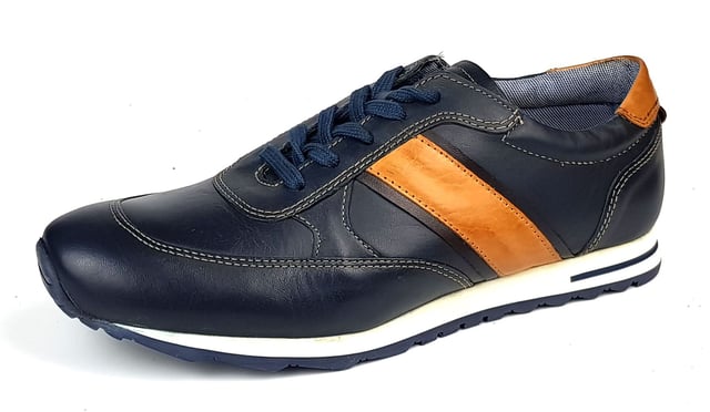 These comfortable Leather trainers feature an upper made from real leather & a textile lining. Stylish sneakers / casual shoes.