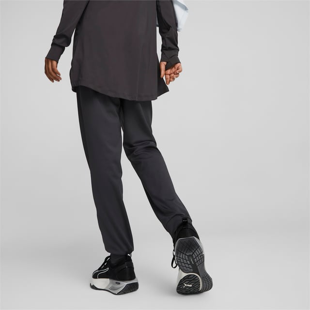 Gone are the days when you could barely find modest workout gear that looked as stylish as the rest. These jogging bottoms are made specifically to fit the modest athlete and to allow them to perform to their best.