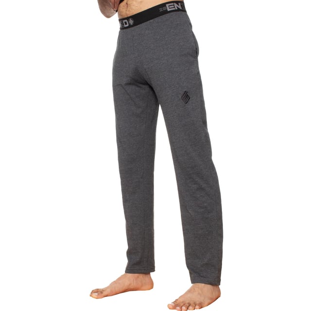 These Regular fit EZLP585 Lounge pants feature 2 side pockets with elasticated waist for comfort, cotton blend for superior comfort, minimal design for classy look.