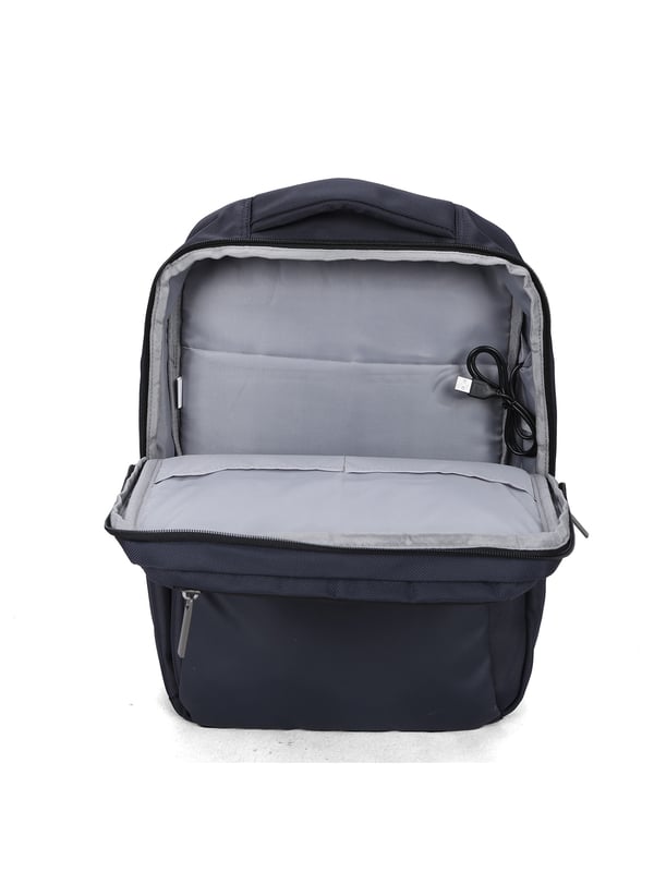 Unisex-Rucksack mit Reißverschluss. Multifunktionstaschen Innentaschen. Eine Vorderseite mit Reißverschluss und zwei offene Seitentaschen. fehlender Schultergurt. im Stoffgriff. Innenfächer. RucksackUnisex-Außenmaterial, innen mit Polyester gefüttert. Maße: 30x12x43 cm. Modeprodukt