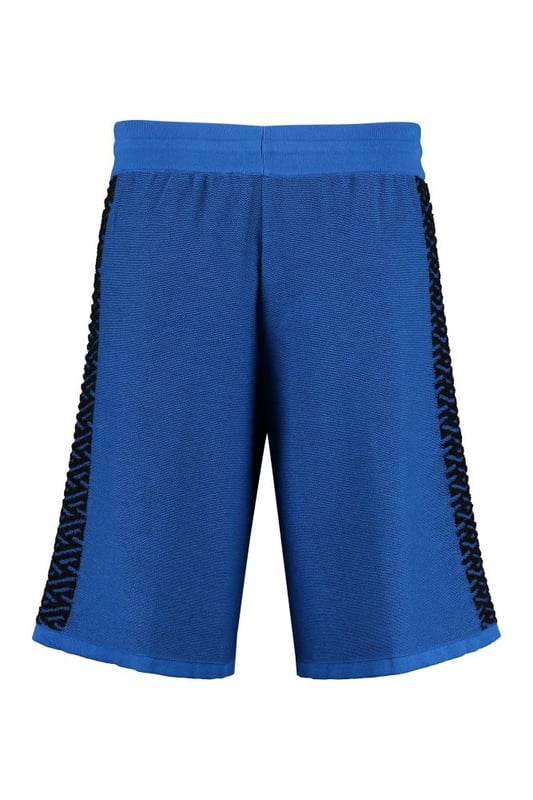 Contrasting color side stripes2% Polyamide, 97% Cotton, 1% Elastane