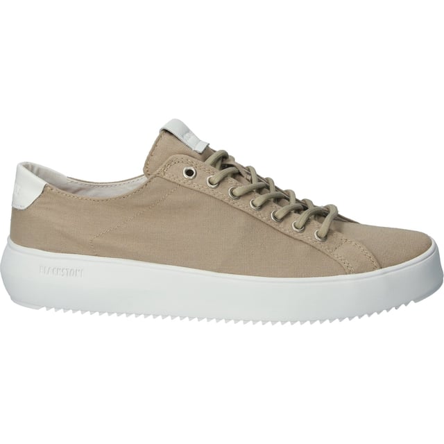 The Blackstone Morgan low is an unlined minimalist sneaker made of supple canvas. The combination of the soft material, supple sole and cotton laces makes it the perfect shoe for any occasion.