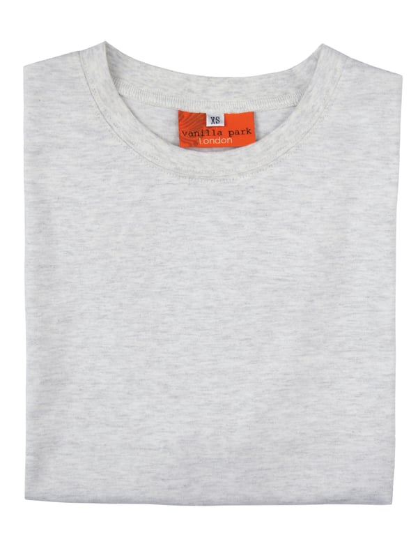 Baker Unisex Jersey T-shirt by Vanilla Park.
A versatile piece that can be worn with any of the pyjama bottoms or shorts. This jersey t-shirt is super-soft and truly comfy. Made from 100% cotton the t-shirt has a round collar and short sleeves. Wear it with any of our check lounge trousers or shorts for comfy lounging or sleeping. 

100% cotton
Machine wash
Soft Cotton Jersey
Unisex