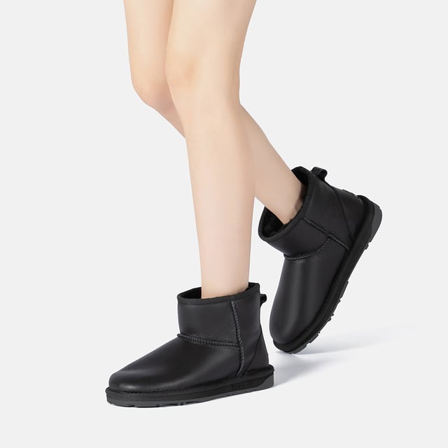 Ugg Klassieke Logo II Kastanjebruine Suède Laars Brown Dames