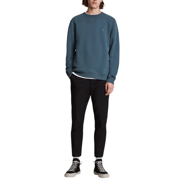 ALL SAINTS Men's SweatshirtT
Style Name: Raven
100% Cotton
Made In India
Relaxed Fit
Ramskull On The Chest
Extra Soft Finish
Crew Neck
Long Sleeve
Ribbed Neck, Hem And Cuffs
Colour: Teal Blue, Navy, Maroon, Brown, Black, Beige
Machine Washable ( Please See Care Label )