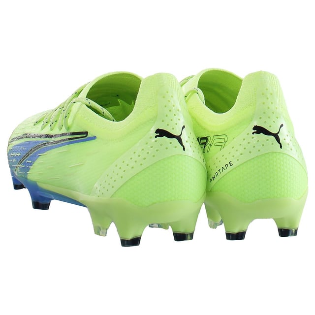 Play Fast. Footballers, meet a defender’s worst nightmare: the ULTRA Ultimate. It has a lightweight ULTRAWEAVE upper and a redesigned firm ground sole plate that helps get you to the ball faster and pick out the bottom corner. Every. Single. Time. 
FEATURES & BENEFITS 
ULTRAWEAVE: Ultra-light, engineered fabric with a structured, 4-way stretch that reduces weight and friction. Built for athletes looking to increase speed and strength 
PWRTAPE: Targeted upper reinforcement for support and durability 
PWRPRINT: Technology designed to provide stability and support on the micro level 
Recycled Content: The upper of this shoe is made with at least 20% recycled materials as a step toward a better future 
DETAILS 
Lightweight ULTRAWEAVE woven upper 
Dual density SPEEDPLATE outsole for rapid propulsion 
FG/AG: Firm Ground/Artificial Ground 
Removable insole 
PUMA Formstrip on the lateral side