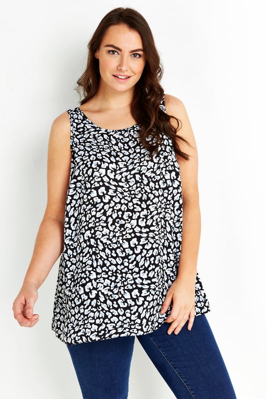 EVANS Women's Relaxed Animal Vest - blue Offering a bold leopard print with accents of blue, the Relaxed Animal Vest is a playful style for casual days. Designed in a breezy, relaxed silhouette, it's the perfect style-meets-comfort choice to elevate your off-duty wardrobe. Key Features Include: - Leopard print - Scoop neckline - Thick bra concealing straps - Relaxed fit - Pull over style - Hip length Team with skinny jeans and fresh white trainers for easy weekend style.