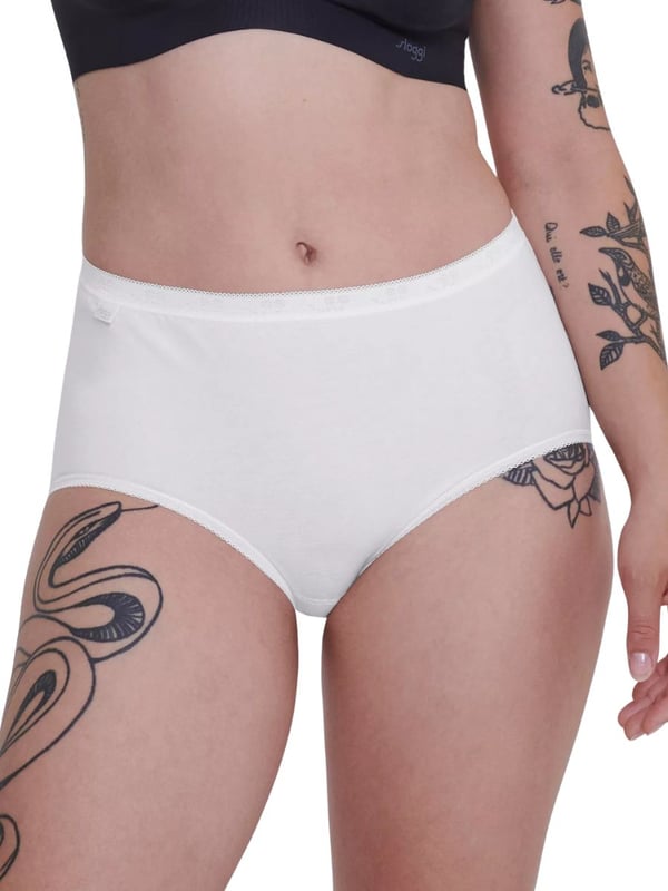 Midi Slip für Frauen im praktischen 4er Pack von der Marke Sloggi. Einfarbige Shorts mit kleiner Spitze am Bund und Beinabschluss. Hoher Tragekomfort und perfekte Passform.
