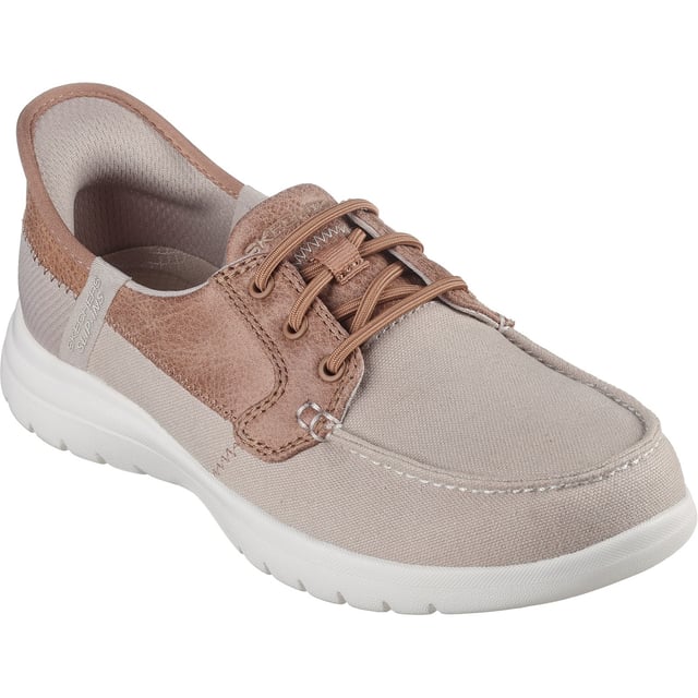 On-the-GO Flex - Palmilla Bootsschuh Der Skechers Hands Free Slip-ins On-the-GO Flex - Palmilla bietet bequemen maritimen Komfort und Dämpfung. Dieser lässige Bootsschuh verfügt über eine Skechers Air-Cooled Memory Foam Einlegesohle und eine freihändig geformte Fersenplatte.