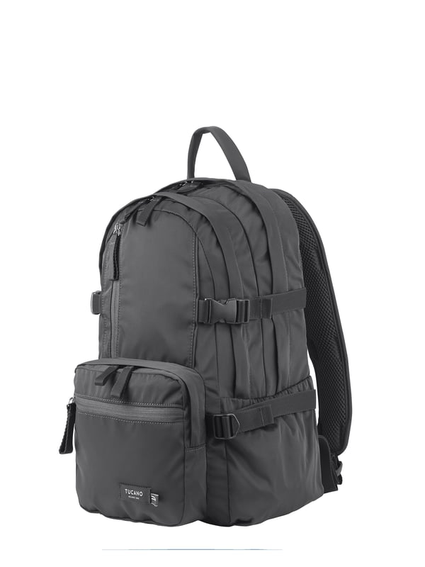 Unisex rugzak met ritssluiting. één met ritssluiting en twee open binnenzakken. twee ritssluitingen aan de voorkant en twee open zijritsen met externe zakken. ontbrekende schouderband.  Handvat van gerecycled polyethyleentereftalaat. twee binnenvakken.  extern materiaal.  Binnenkant van gerecycled polyethyleentereftalaat. Afmetingen: 30x42,5x17,5 cm. Modeproduct