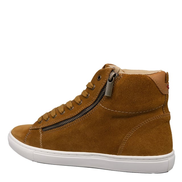 Level up your everyday trainer collection with the Ilford High Top Trainers, featuring soft suede leather uppers and a classic lace up design. Complete with a zip fastening for a trend-led feel and easy to wear style.