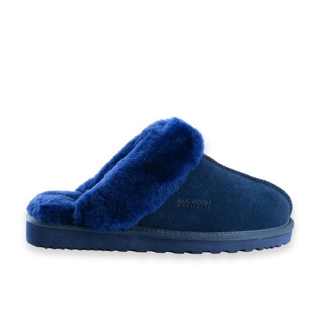 DETALLES Zapatilla acogedora, cómoda y fácil de poner Forro de lana de piel de oveja australiana genuina de primera calidad suave Parte superior de gamuza de cuero de primera calidad - Resistente al agua & Plantilla de piel de oveja australiana Procesamiento ecológico y de origen sostenible Zapatilla de piel de oveja unisex: se puede usar de día y de noche Suela de EVA suave: amortiguación extra y ligereza Piel de lana firme para una calidez superior 100% nuevo y de alta calidad, viene en una caja de marca, adecuada para regalo