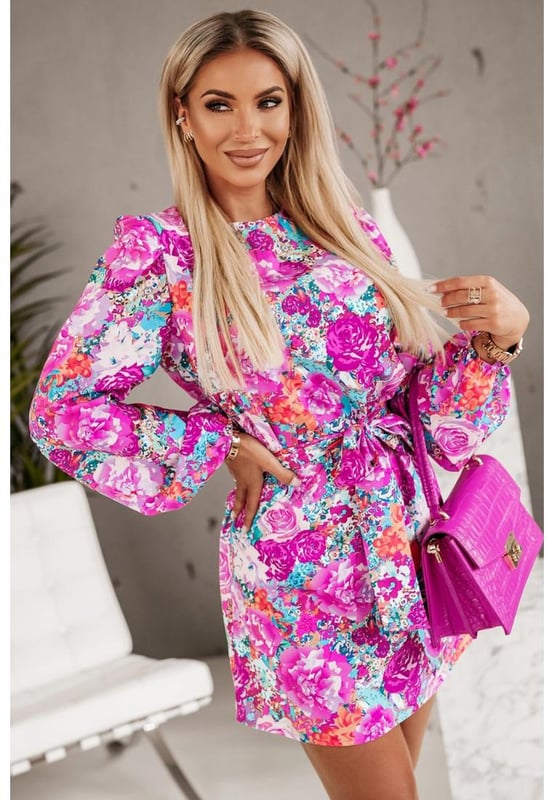Purple floral print
  Keyhole back
  Long sleeves
  Belted design
  Puff sleeves
  Suitable for women
Material: 100% Polyester