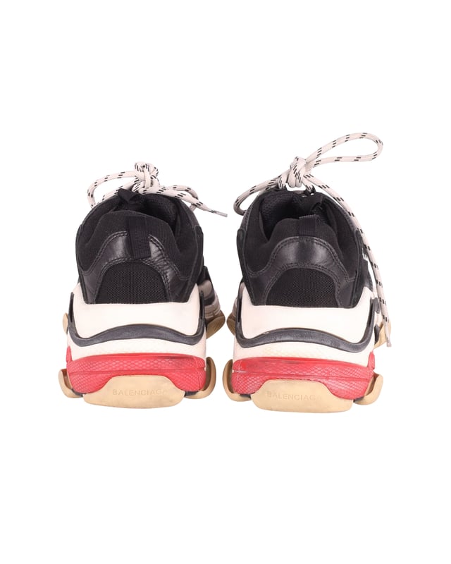 Athletic balenciaga triple s sales