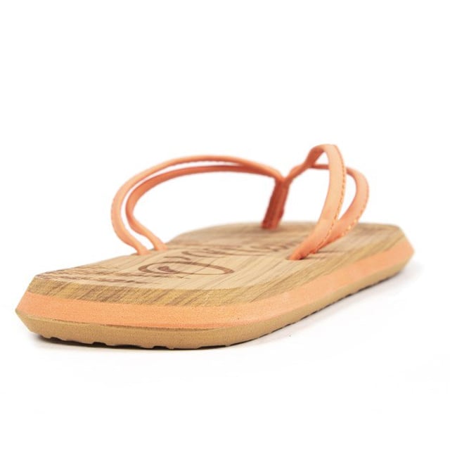 Sandalias infantiles sin cordones O'Neill Ditsy con efecto corcho en color naranja. correa de tanga suave y marca impresa en plantilla texturizada. Estas chanclas están confeccionadas con una parte superior sintética y una cómoda suela de EVA con una franja naranja.