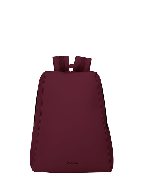 Unisex rugzak met ritssluiting. één met binnenzakken met ritssluiting. afwezige externe zakken. ontbrekende schouderband. Neopreen handvat. een binnencompartiment.  extern materiaal. polyester binnenkant. Afmetingen: 30,5x47x9 cm. Modeproduct