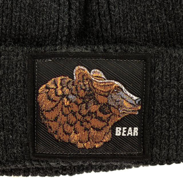 Cap man John Frank. 
 Dark gray color 
 Cap with very nice touch. 
 Cap with stitched hem and printed bear. 

 Composition: 86% Acrylic- 9% Polyester - 5% Polyamide 

 Cares: 
 - Hand wash at max. 30th. 
 - Do not use bleach. 
 - Does not allow the use of dryer. 
 - Iron at max. 110º. 
 - Do not dry clean.