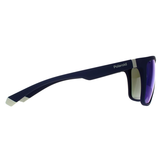 Gafas de sol Polaroid Rectangulares para Hombre en Azul Grisáceo con Espejo Azul Polarizado. Las Polaroid son un estilo rectangular ligero con una marca Polaroid de colores contrastantes en las patillas que hacen juego con las puntas de las patillas.