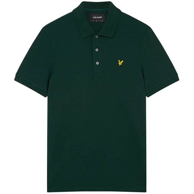 Polotröja för herr från märket Lyle & Scott. Lyle & Scotts pikéer är tillverkade av 100% ekologisk bomull och har en normal passform. Den mjuka bomullen ger stor komfort.  Varumärke: Lyle & ScottModellnamn: Plain Polo ShirtKategori: polo för mänMaterial: ekologisk bomullFärg: grön