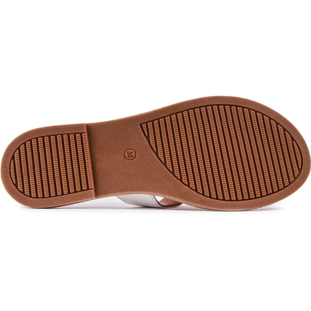 The Sole Noor Slides Are A Summer Staple Not To Be Missed. Simple And Fresh, These White Leather Slides Have An Aesthetic Silhouette And Comfortable Leather Footbed For All-day Comfy Wear And Stylish Looks.