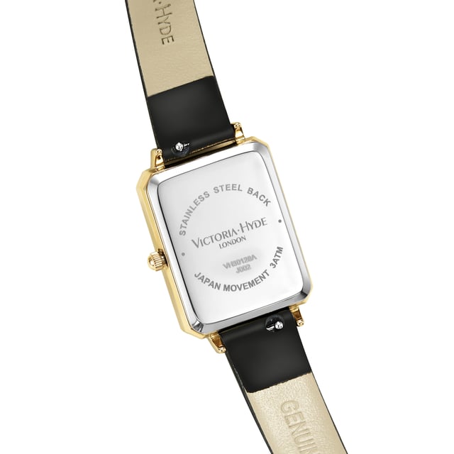 The Hampton watches by Victoria Hyde London impress with their classic elegance. The square case of the watch is a real eye-catcher and shines in shiny gold.
Movement: Miyota 2035
Glass： Mineral glass
Watch Strap Material： Leather
case size： 22mm x 28mm
Watch strap width : 12mm