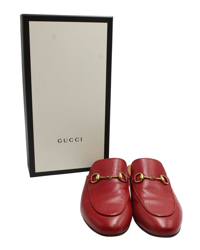VINTAGE, RRP AS NEW
Made in Italy, iconic and timeless design, bold red color leather with some small creasing. sole has visible signs of usage, comes with original box. 
Gucci Red Mules with Horsebit
Color: red
Material: Leather
Condition: good
Size: 38
Sign of wear: No
SKU: 115393 / SVSGSH190882  
Gucci Red Mules with Horsebit
Color: red | red
Material: Leather | Leather
Condition: good
Size: One Size | One Size
Sign of wear: No
SKU: 444442 / SVSGSH190882 / SVSGSH190882
