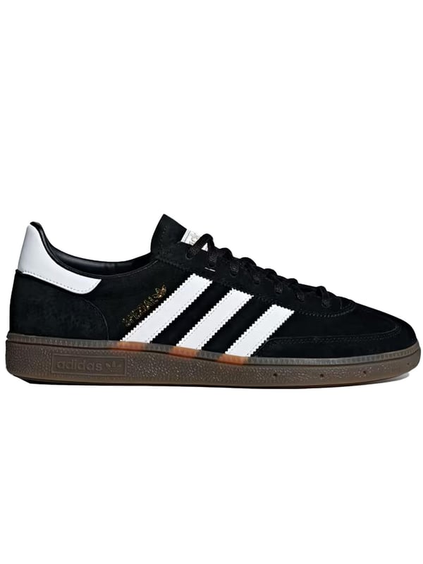 Deze klassieke sneakers hebben een bovenwerk van nubuck suède. Deze sneakers met normale pasvorm zijn voorzien van het klassieke logo van het merk, een vetersluiting en een zachte rubberen buitenzool, waardoor ze trouw blijven aan hun vintage roots.