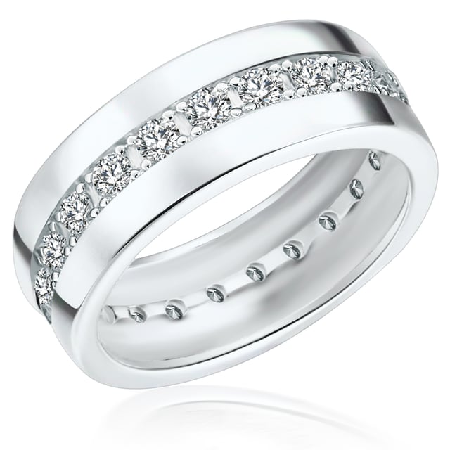 Memoire rings are a symbol for particularly valuable memories and the great love - a piece of jewelry that also deserves a special design! This magnificent Eternity-Ring from Rafaela Donata is guaranteed to make the eyes of her loved ones light up, because the high-gloss polished ring rail made of 925 sterling silver is already completely designed with glittering zirconia stones. From the first day, the ring offers glamorous sparkle without the beginning and without end: No wonder that this special memoire ring in the finest jewelry quality is also often worn as an engagement and wedding ring!