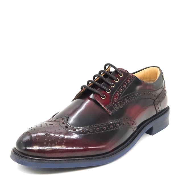 Feltham, a classic brogue derby shoe designed to transition you between smart-casual and casual wear with ease. Featuring traditional brogue punctured detailing, alongside a contrasting coloured sole for a modern twist.