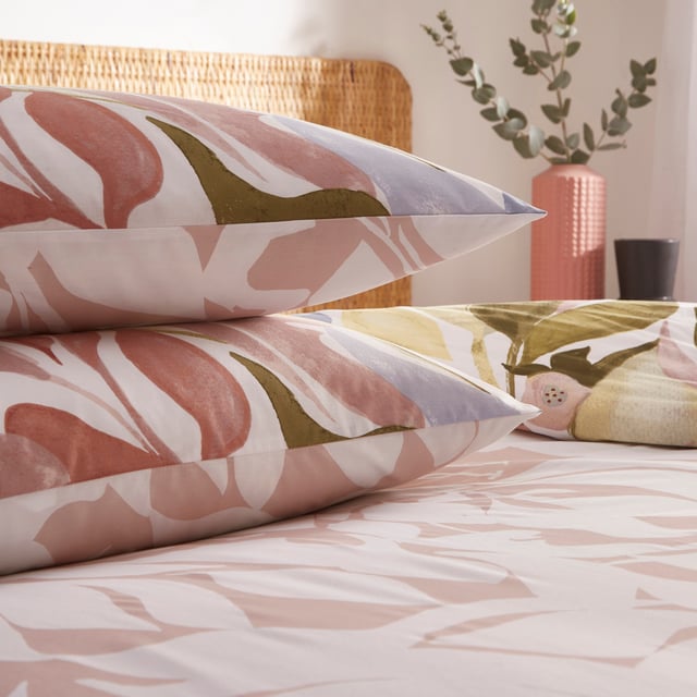 Inspired by modern, abstract floral art, this hand painted design celebrates all the beauty in watercolour brushstrokes. Blending natural clay and earth tones, to create a tranquil, peaceful take on floral botanicals. The hand-painted abstract flowing floral shapes in soft, earthy tones sweep effortlessly across this amazingly artistic duvet cover set, on a fresh white background and in a modern style. The reverse has swirling shaded outlines set on a fresh white background, if a more neutral look is required. An effortless addition to your home bedding collection.