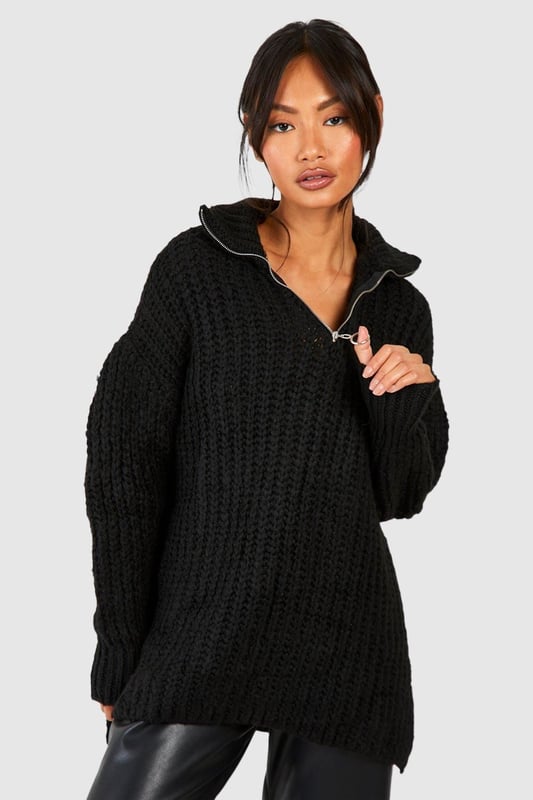 It's the season to feel snug and what better way than with this oversized jumper. Bigger than your usual size which elongates your silhouette, our women's oversized jumpers are cosy and comfortable for your autumn and winter wardrobe. Perfect for whatever plans you've got coming up, make a satin slip dress a little more casual with an oversized rib knit thrown on and banish those winter blues by stepping into a cable knit baggy jumper over leggings and ribbed socks. Warm and cosy is the vibe this season.Style: Oversized JumperNeckline: Roll NeckSleeve Length: Long Sleeve
