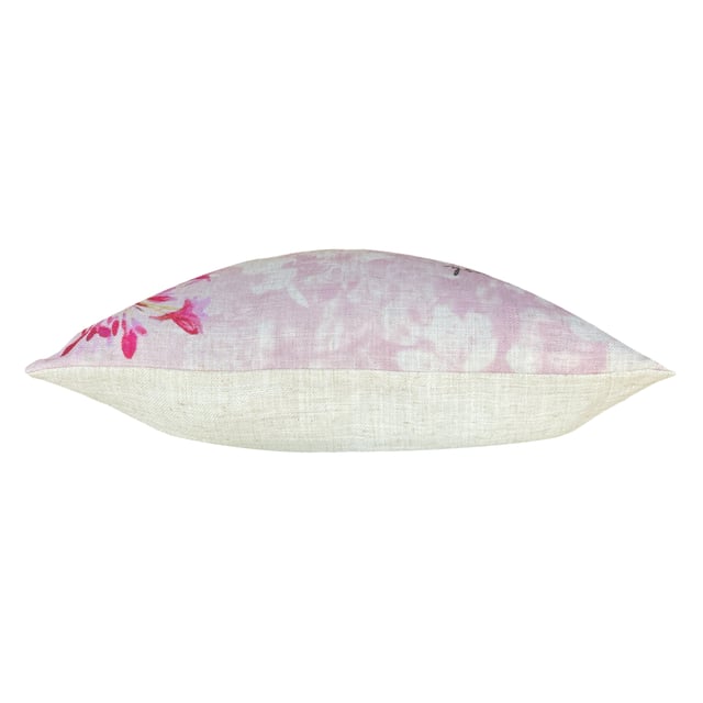 Bring a little wildlife to your interior with this super sweet watercolour style design of a Song Thrush. With a soft plain reverse - this cushion will be the perfect touch to any country or neutral home.