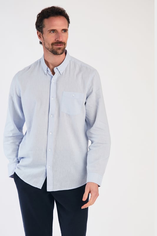 Upgrade your wardrobe with this long-sleeved linen shirt from Nines by Kensington Eastside. Made from a breathable blend of linen and cotton, this shirt features a chest pocket and button fastening. Perfect for casual and formal occasions, this machine-washable shirt is a versatile addition to any wardrobe.