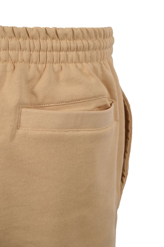 Lacoste Jersey Short Croissant
 
A performance-enhancing iconic essential that is comfortable enough to relax in.

Regular fit, straight cut
Drawstring at waist
Embroidered crocodile sewn onto front
Brushed organic cotton fleece
Main fabric: Cotton (84%), Polyester (16%) / Pocket lining: Cotton (100%)
Style - GH9627