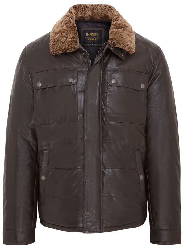 Haz una declaración audaz con nuestra chaqueta de motociclista acolchada de cuero de cordero marrón para hombre. Diseñada tanto para el estilo como para la practicidad, esta chaqueta está confeccionada con cuero de cordero de primera calidad, que ofrece un acabado elegante y lujoso. El cuello de piel desmontable proporciona opciones de estilo versátiles, lo que la hace perfecta para cualquier ocasión. 100% cuero de cordero genuino para una sensación suave y flexible Cuello de piel desmontable para un uso personalizable y una mayor calidez Diseño acolchado acolchado para un mejor aislamiento y una apariencia moderna Utilidad de seis bolsillos: 2 bolsillos abotonados en el pecho, 2 bolsillos laterales abotonados y 3 bolsillos interiores para un almacenamiento seguro Cierre de cremallera frontal con una silueta inspirada en el motociclista Costuras duraderas y costuras reforzadas para una mayor durabilidad Perfecta para salidas informales, viajes o ropa de invierno Esta chaqueta de motociclista acolchada combina un encanto resistente con una sofisticación contemporánea, lo que la convierte en una adición versátil a tu guardarropa. ¡Mantente abrigado y con estilo dondequiera que vayas!